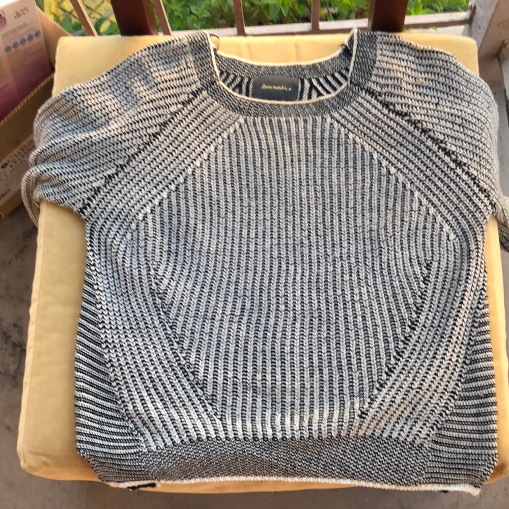 Knit sweater